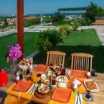 Villarenk Hotel